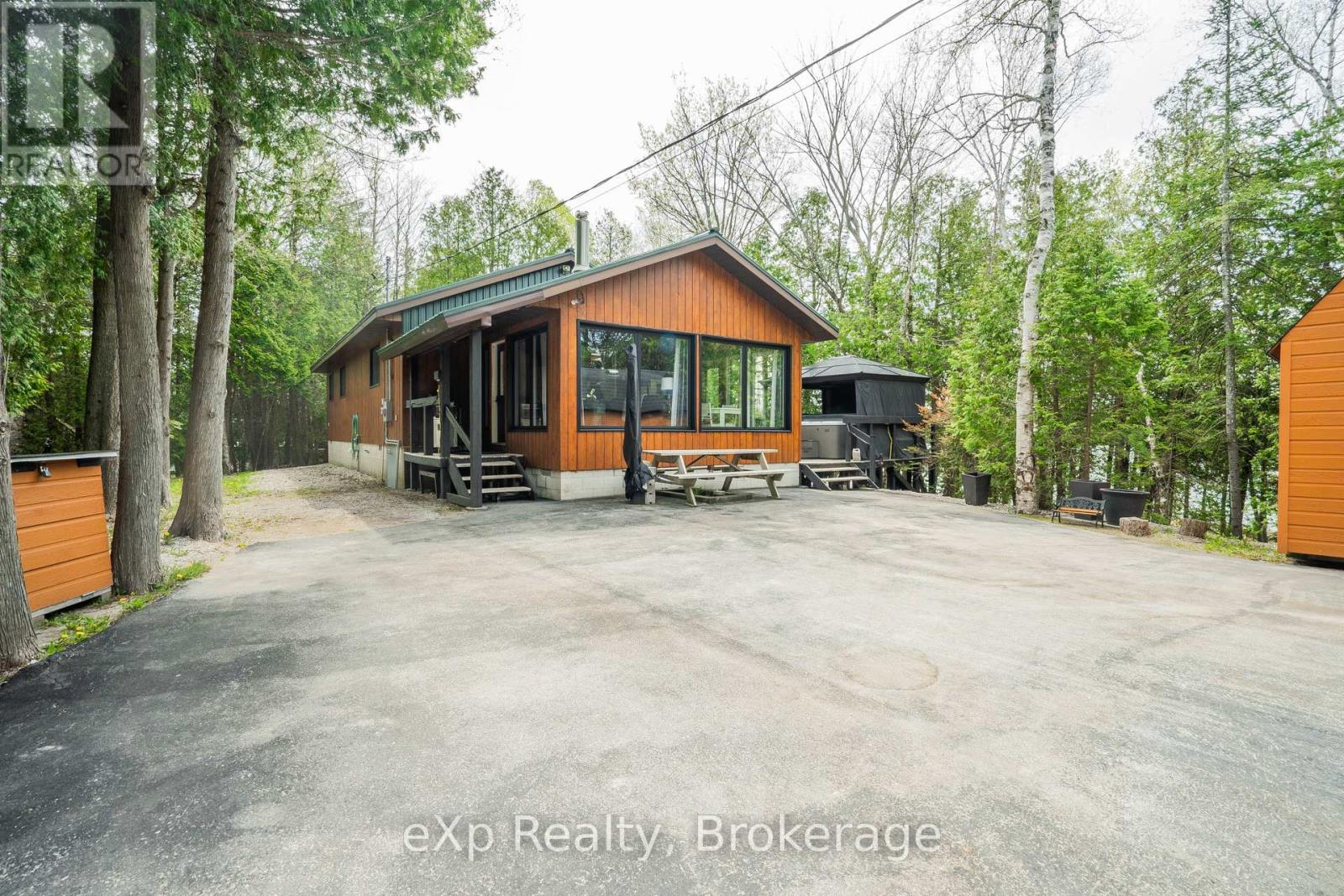 37 Hope Drive, Northern Bruce Peninsula, Ontario  N0H 1Z0 - Photo 6 - X12150851