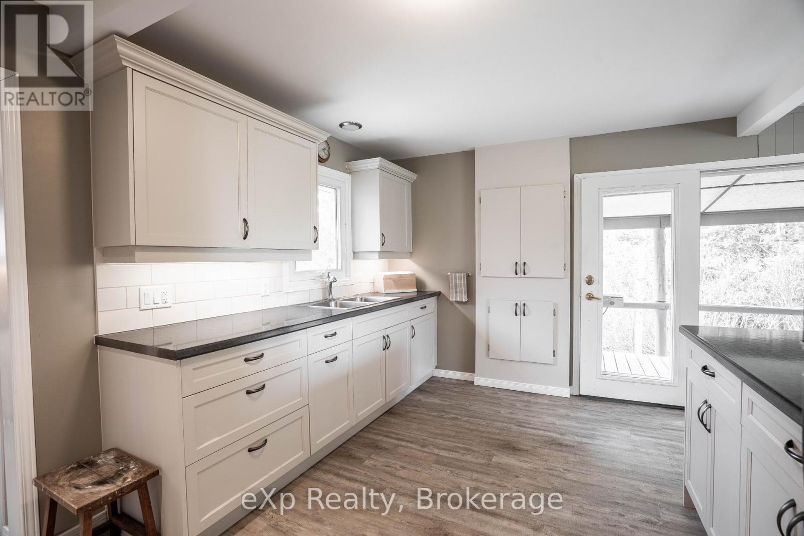 248 Widgeon Cove Road, Northern Bruce Peninsula, Ontario  N0H 2T0 - Photo 24 - X12150989