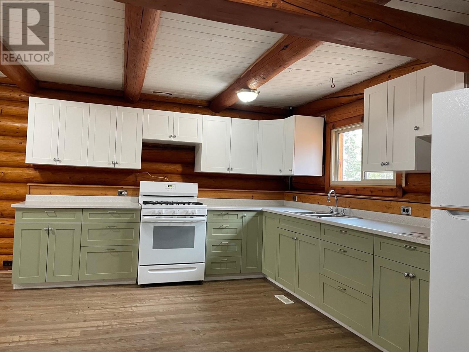 12 Walsh Road, Fort Nelson, British Columbia  V0C 1R0 - Photo 4 - R3003199