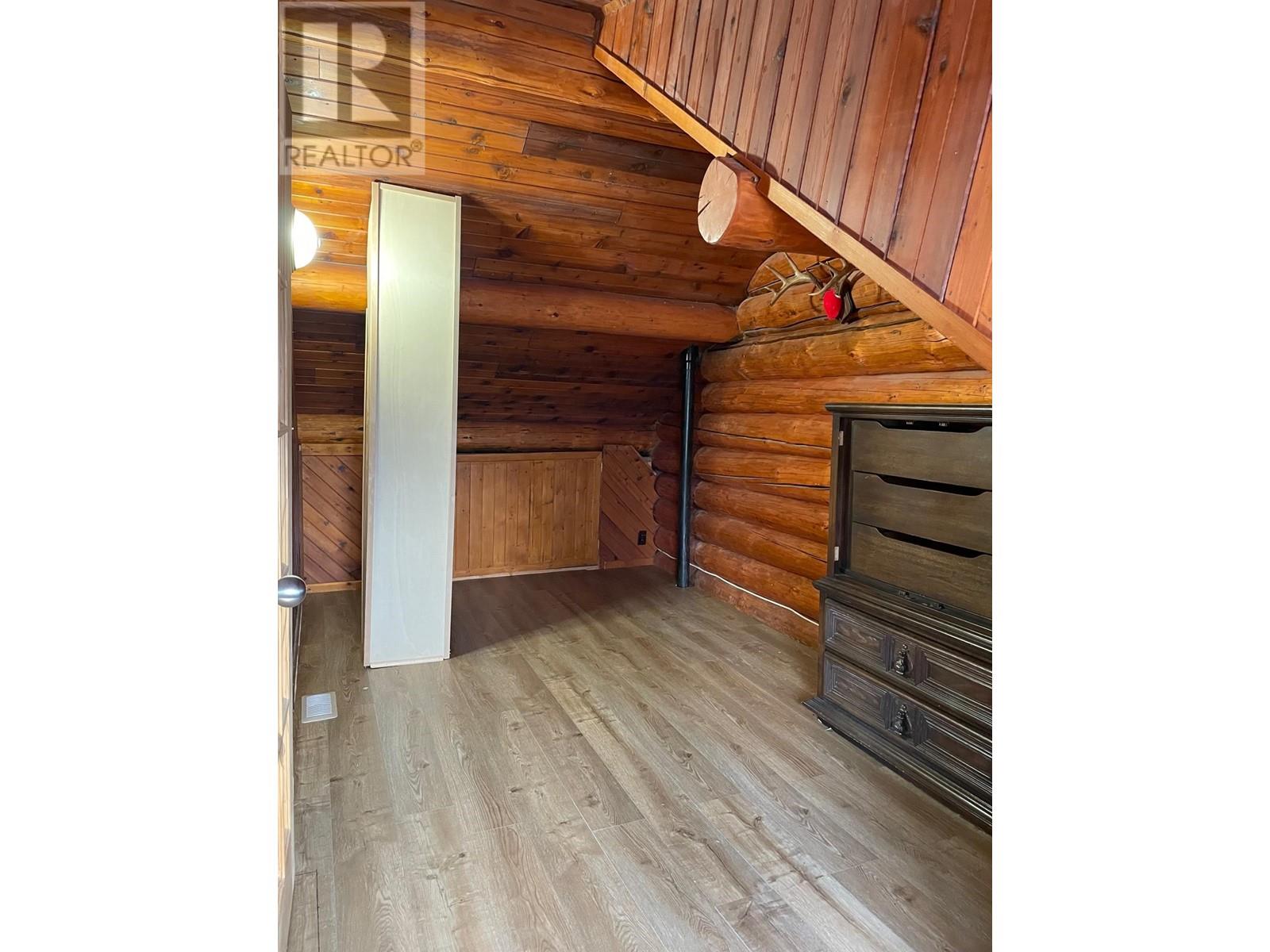 12 Walsh Road, Fort Nelson, British Columbia  V0C 1R0 - Photo 11 - R3003199