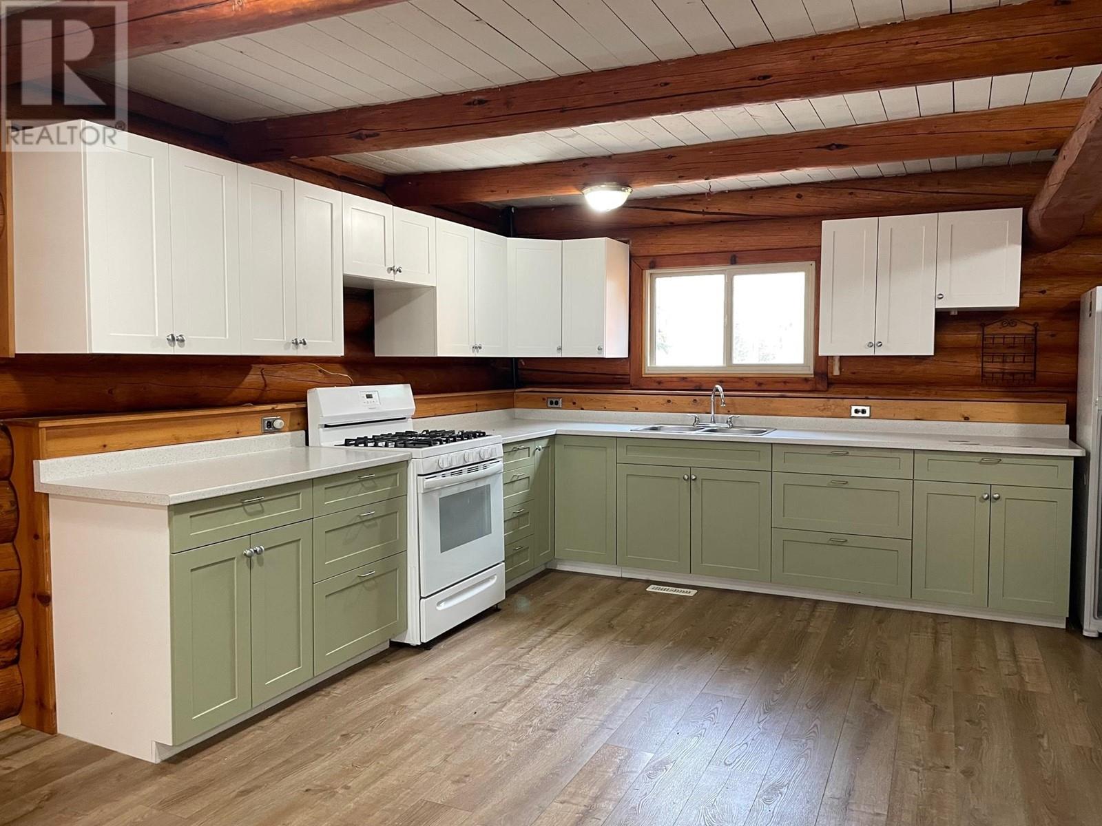 12 Walsh Road, Fort Nelson, British Columbia  V0C 1R0 - Photo 3 - R3003199