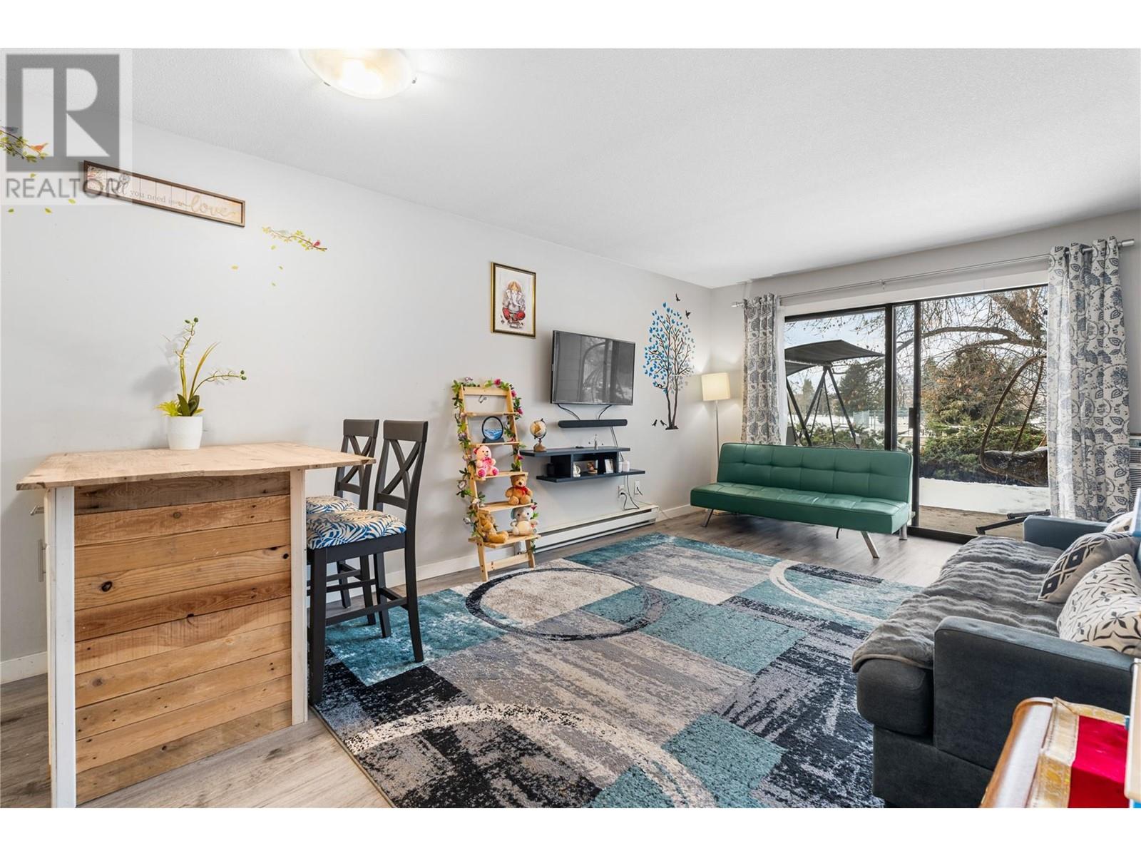 Property at 435 Franklyn Road Unit# 102 image 4