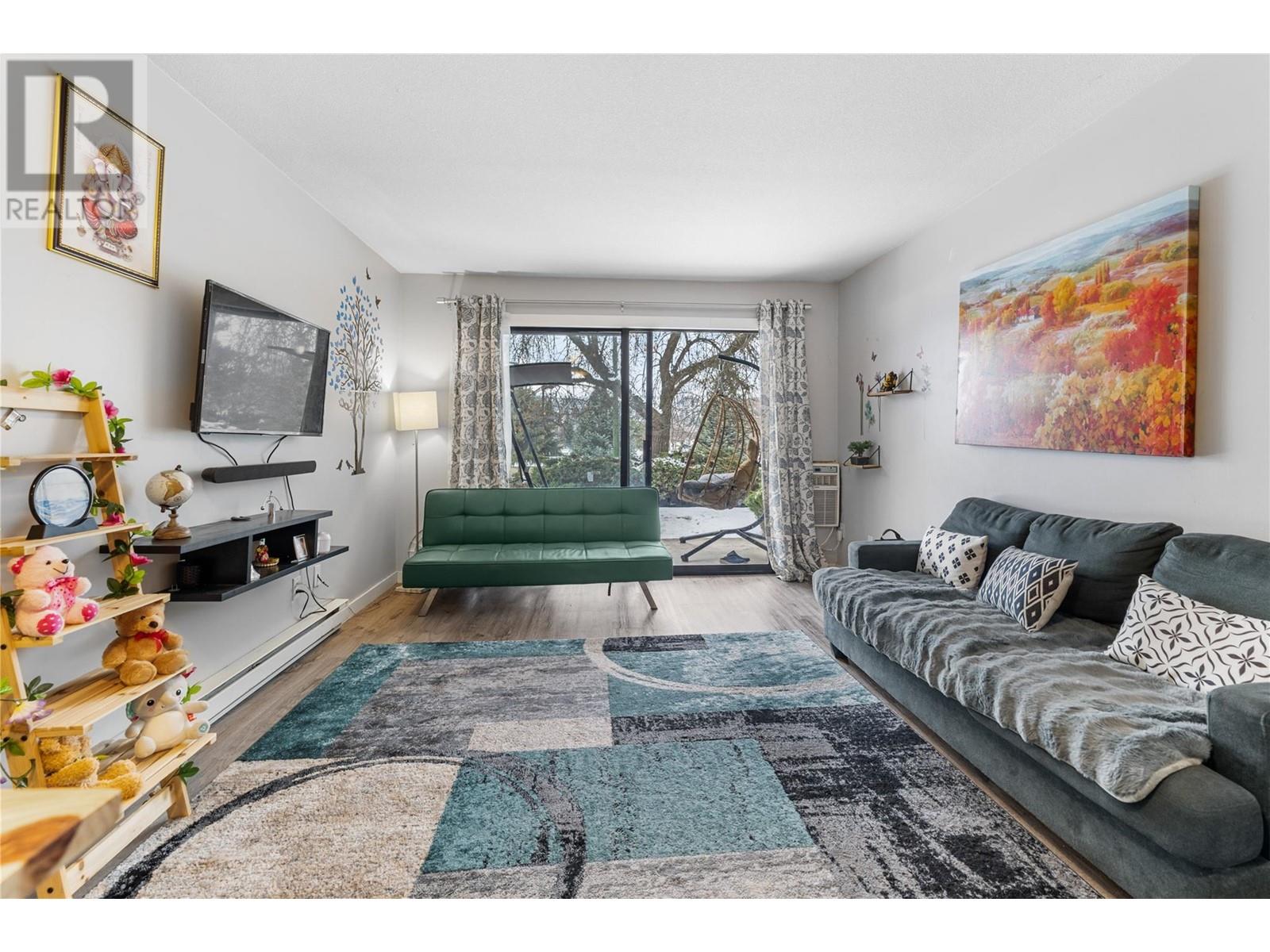 Property at 435 Franklyn Road Unit# 102 image 5