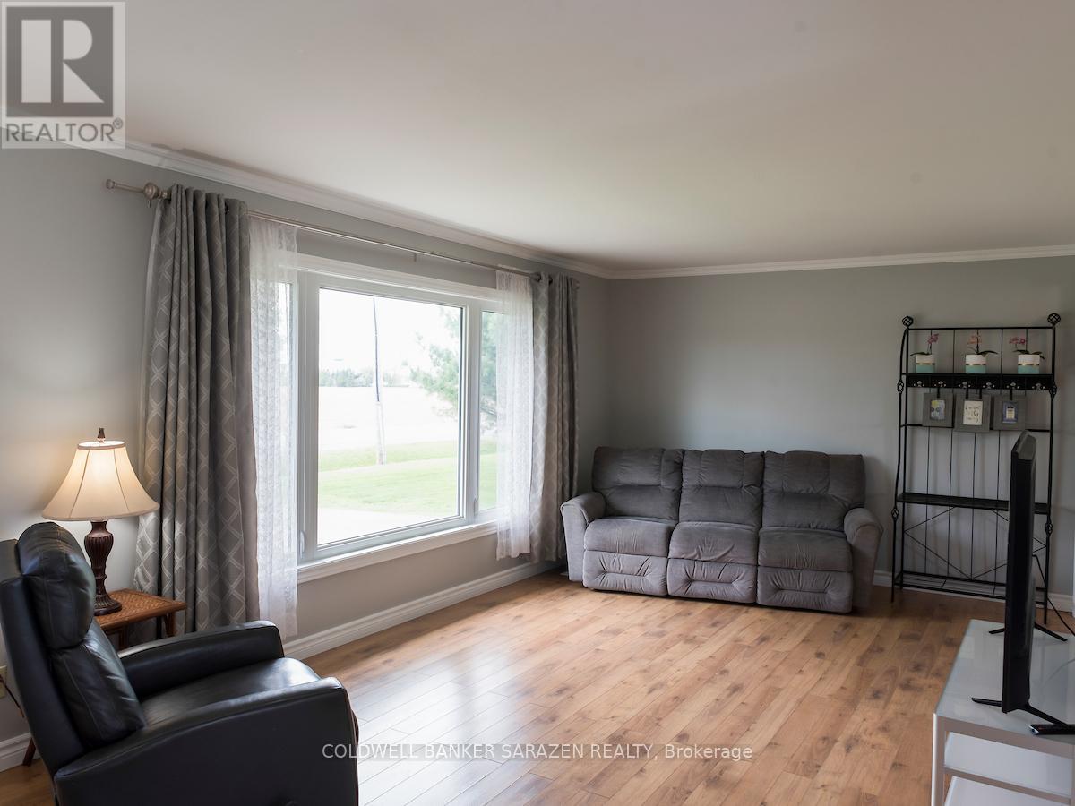 400 Keatley Road, Ottawa, Ontario  K7S 3G7 - Photo 6 - X12150926