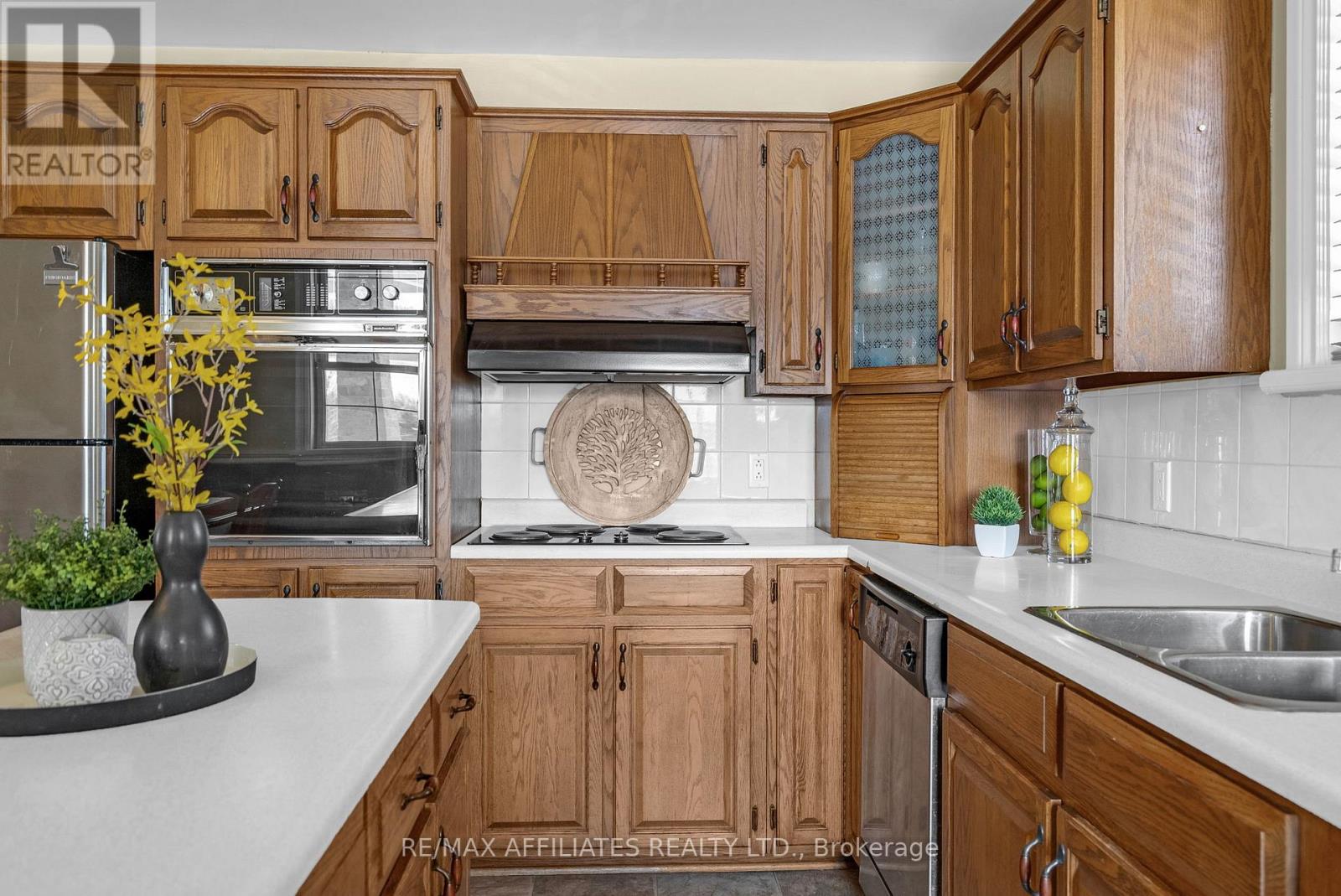 56 Centre Street, Edwardsburgh/cardinal, Ontario  K0E 1X0 - Photo 4 - X12151011