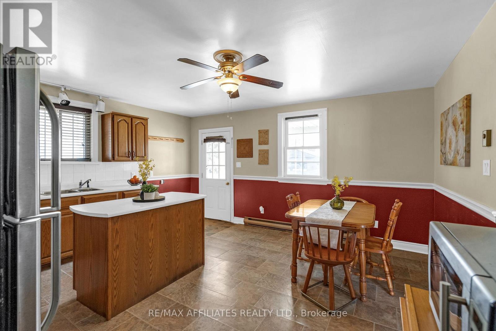 56 Centre Street, Edwardsburgh/cardinal, Ontario  K0E 1X0 - Photo 8 - X12151011