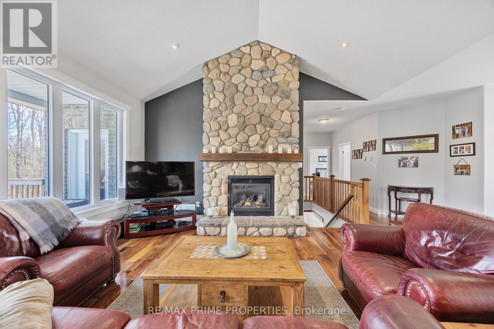 33 Springhome Road, Oro-Medonte, Ontario  L0L 1T0 - Photo 9 - S12103118