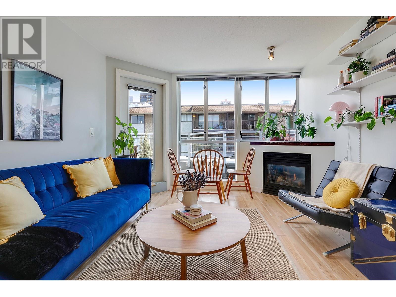 504 122 E 3RD STREET, North Vancouver, British Columbia