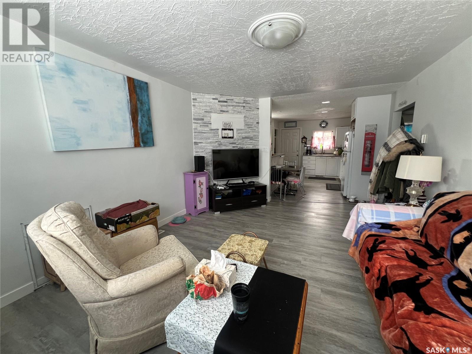Property at 225 Ottawa AVENUE S image 2