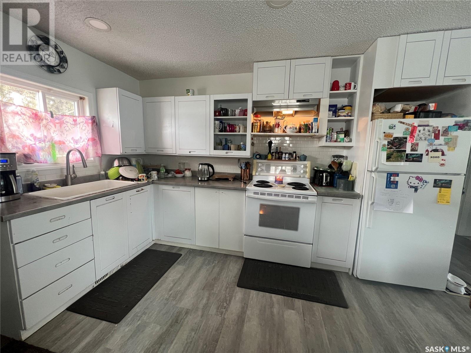 Property at 225 Ottawa AVENUE S image 5