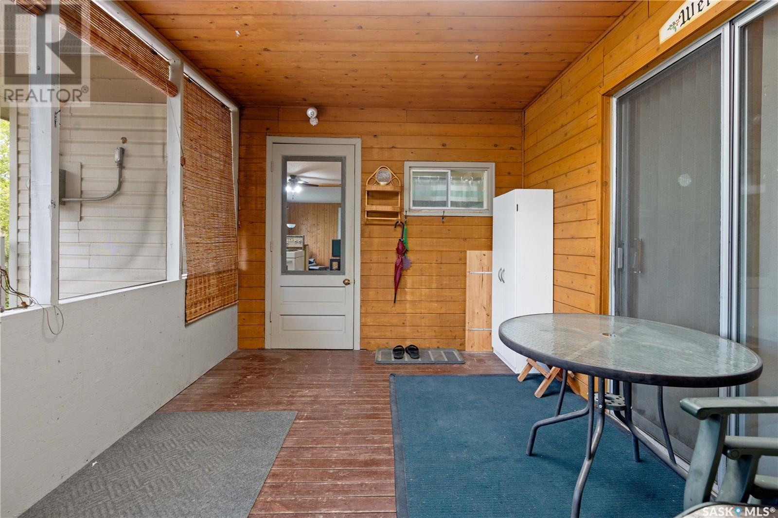 Property at 122 Lakeshore DRIVE image 4