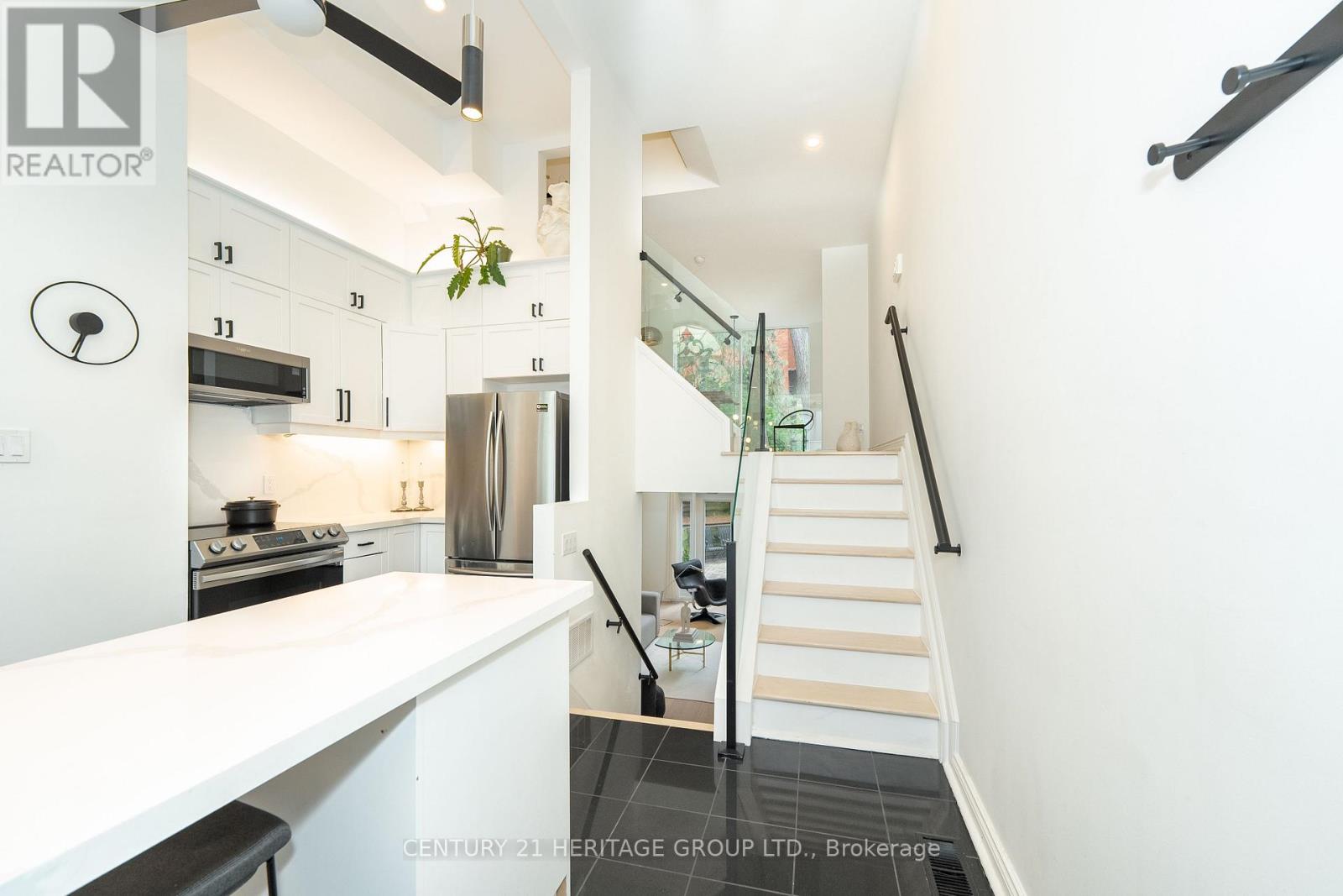 5 - 280 Sherbourne Street, Toronto, Ontario  M5A 2S1 - Photo 1 - C12151015