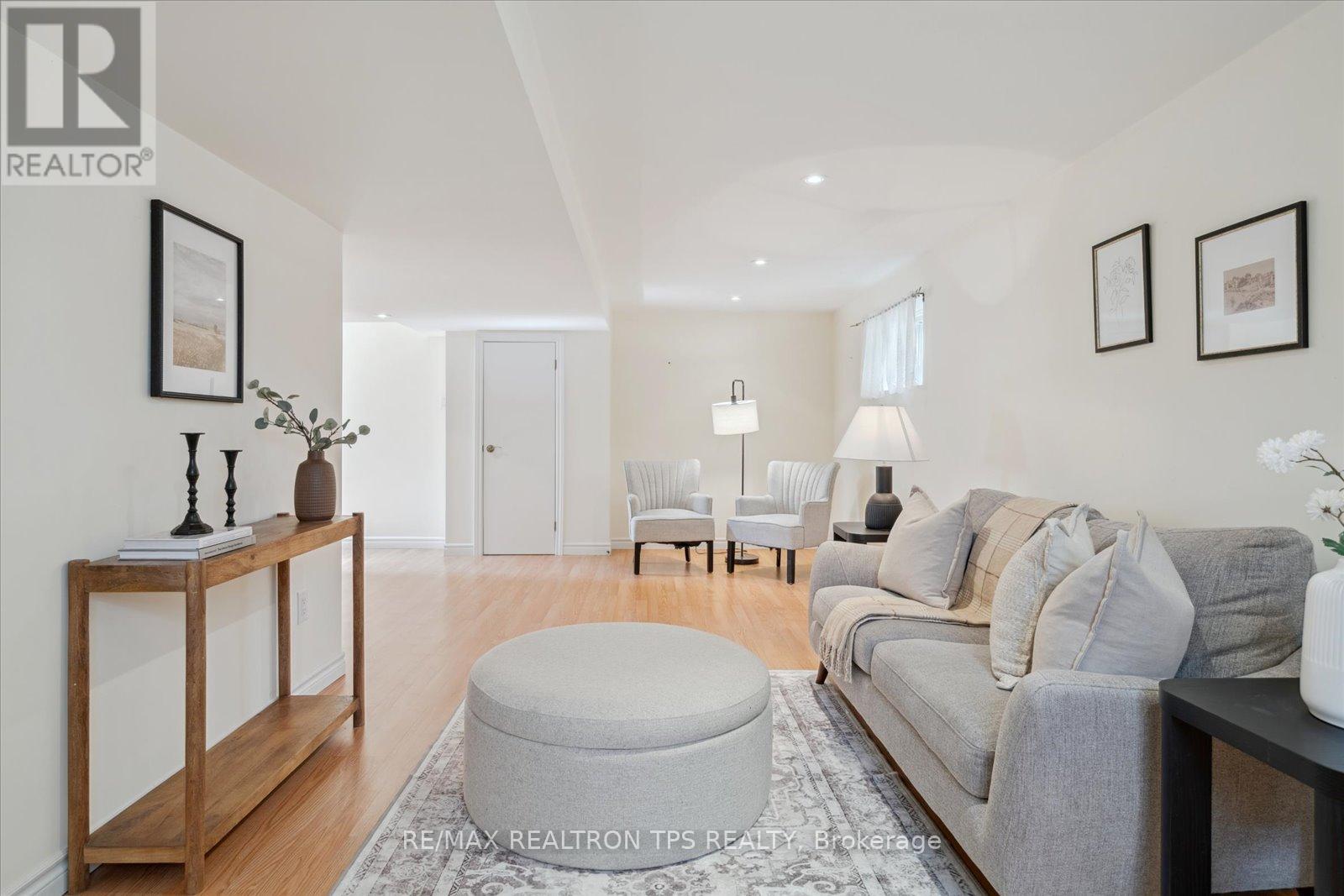14 Monmouth Court, Toronto, Ontario  M1H 2T5 - Photo 24 - E12150976