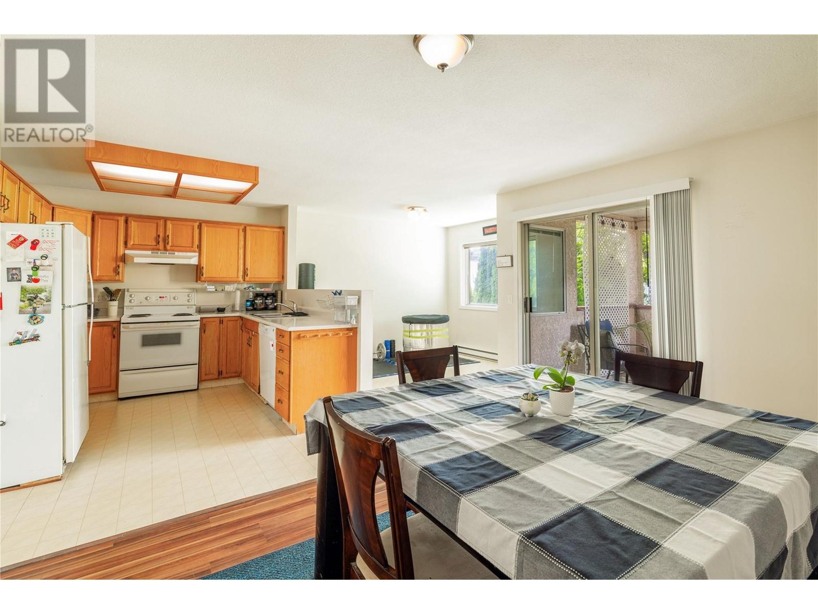 127 Celano Crescent, Kelowna, British Columbia  V1V 1S9 - Photo 2 - 10345720