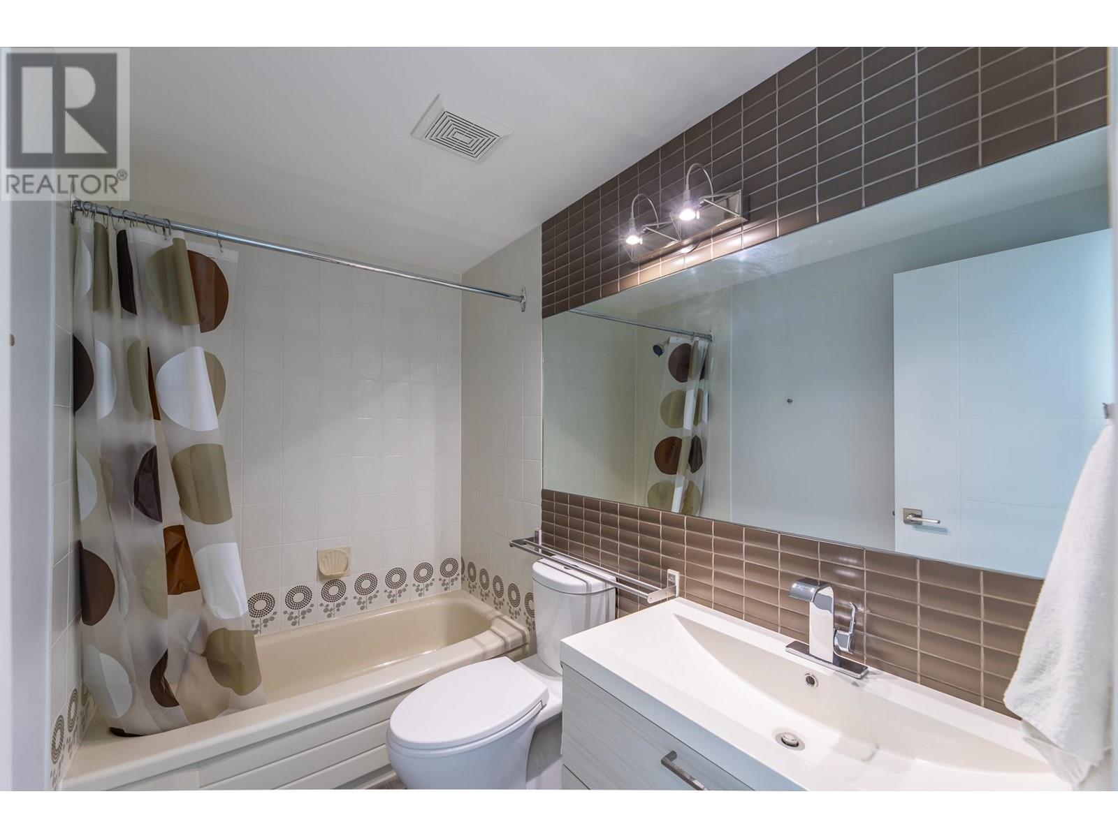 335 Churchill Avenue Unit# 201, Penticton, BC V2A1C9