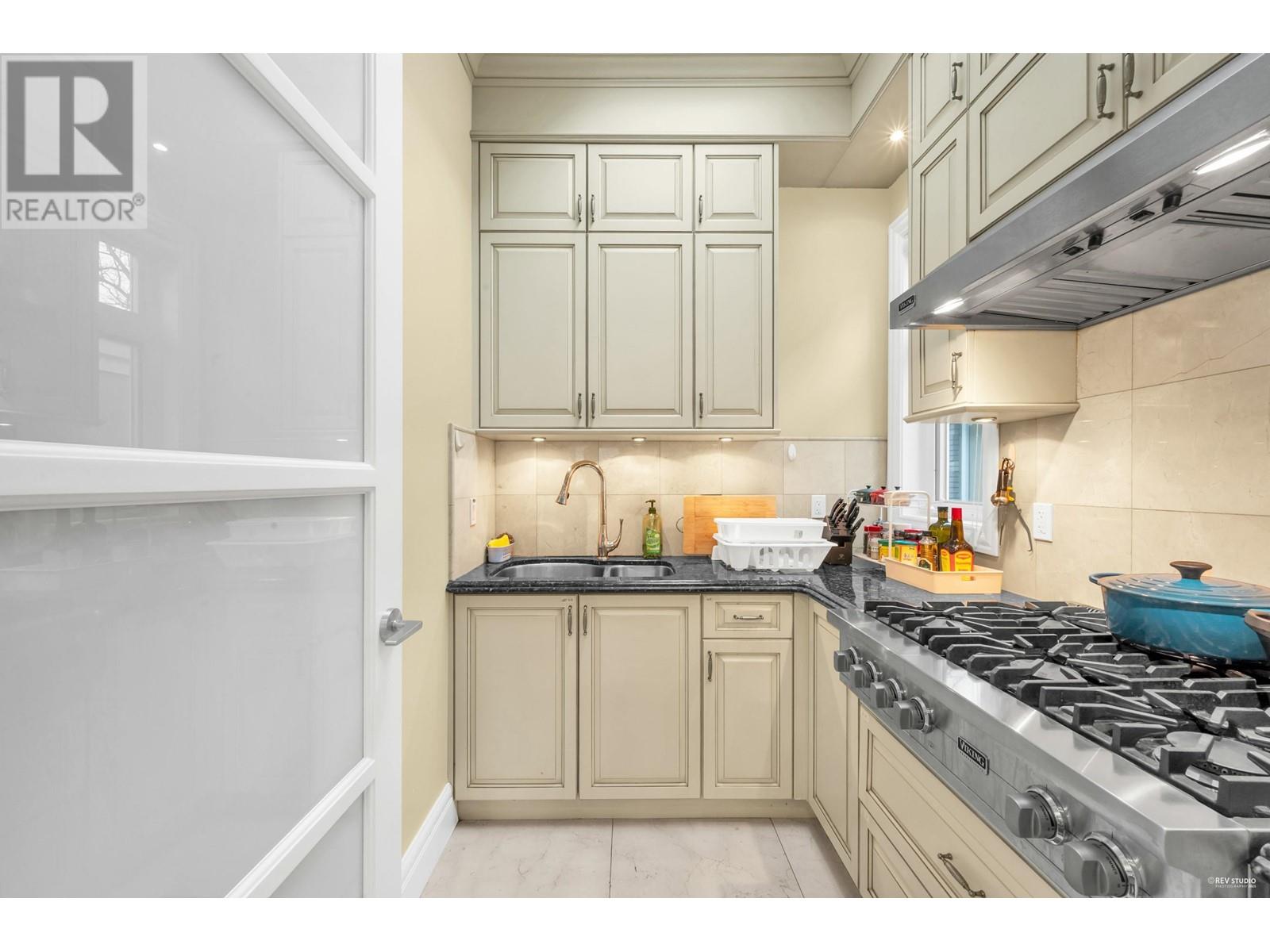 1737 W 63rd Avenue, Vancouver, British Columbia  V6P 2H7 - Photo 21 - R3003196