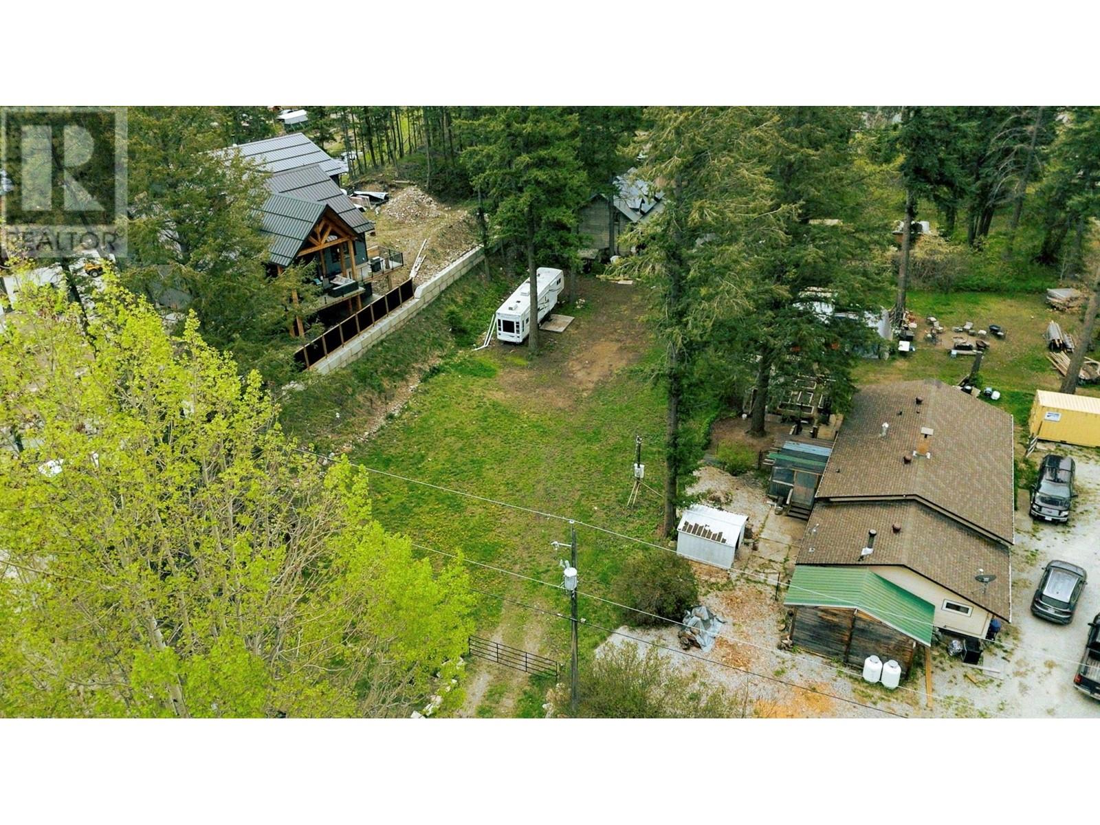 Property at 861 Firwood Road image 3