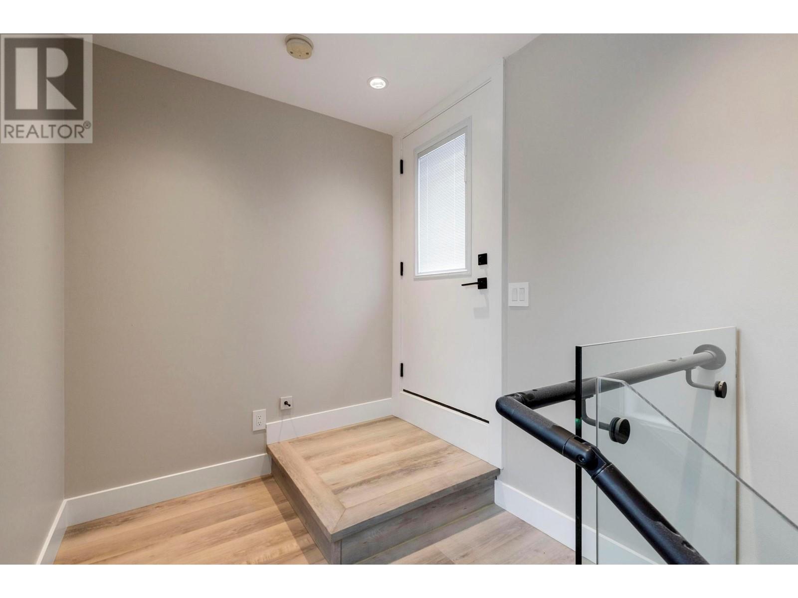 1520 Lakeview Street, Kelowna, British Columbia  V1Y 6R5 - Photo 27 - 10347690