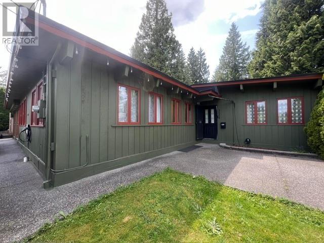 3004 Starlight Way, Coquitlam, British Columbia  V3C 3P6 - Photo 2 - R3001045