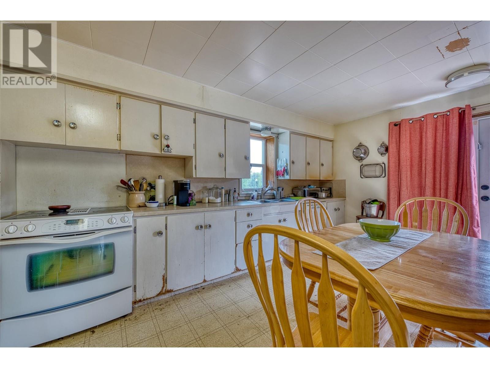 4356 Highland Park Road, Armstrong, British Columbia  V0E 1B4 - Photo 30 - 10348073