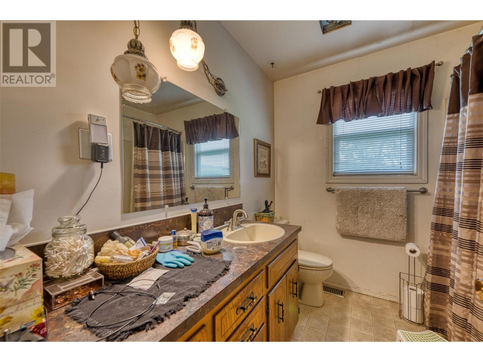 4356 Highland Park Road, Armstrong, British Columbia  V0E 1B4 - Photo 28 - 10348073