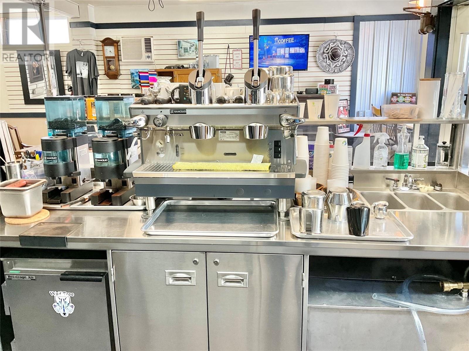 318 Copper  S Avenue, Greenwood, British Columbia  V0H 1J0 - Photo 8 - 10348096