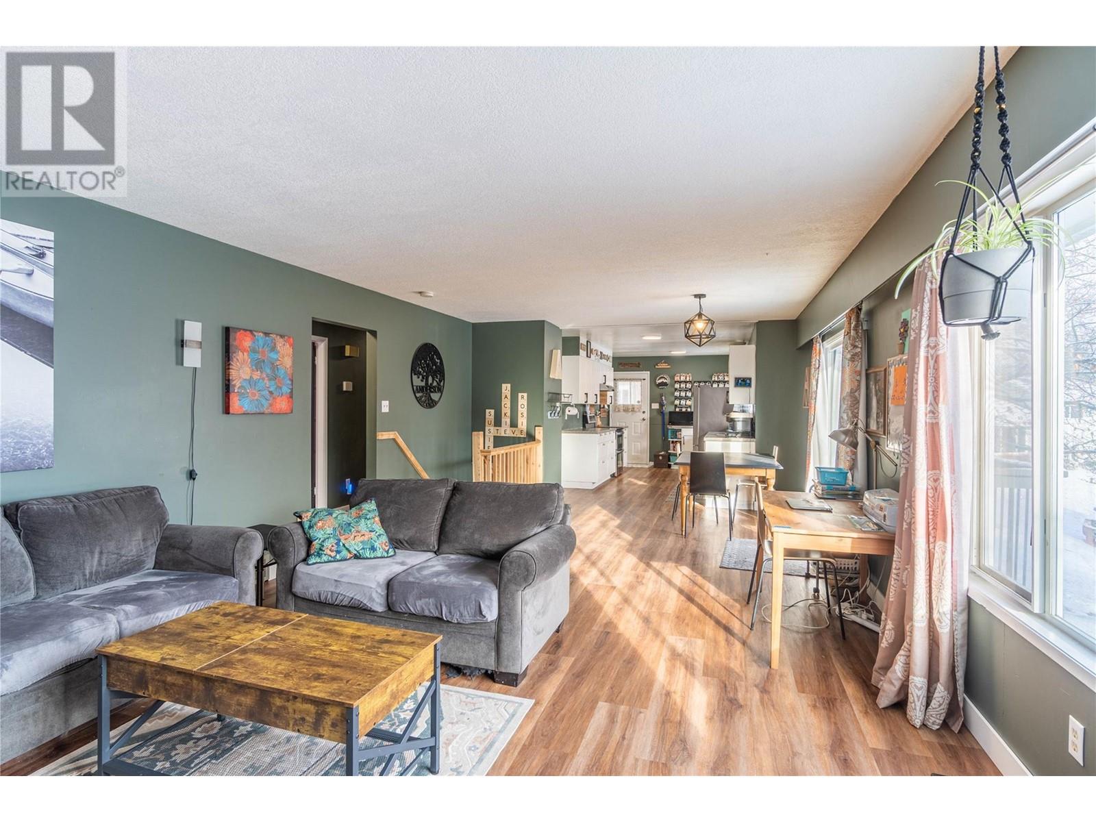 Property at 3224 ARCHIBALD Place image 5