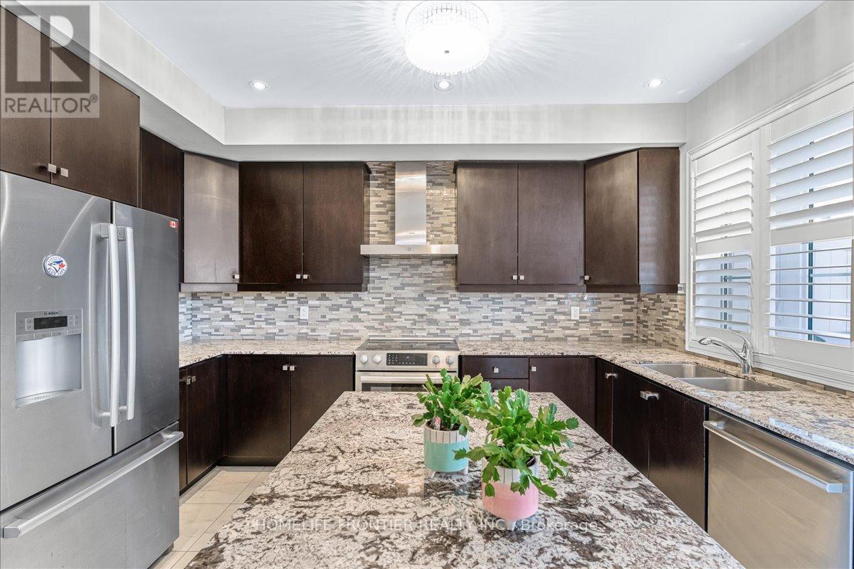 32 - 1331 Major Mackenzie Drive, Vaughan, Ontario  L6A 4W4 - Photo 8 - N12150937