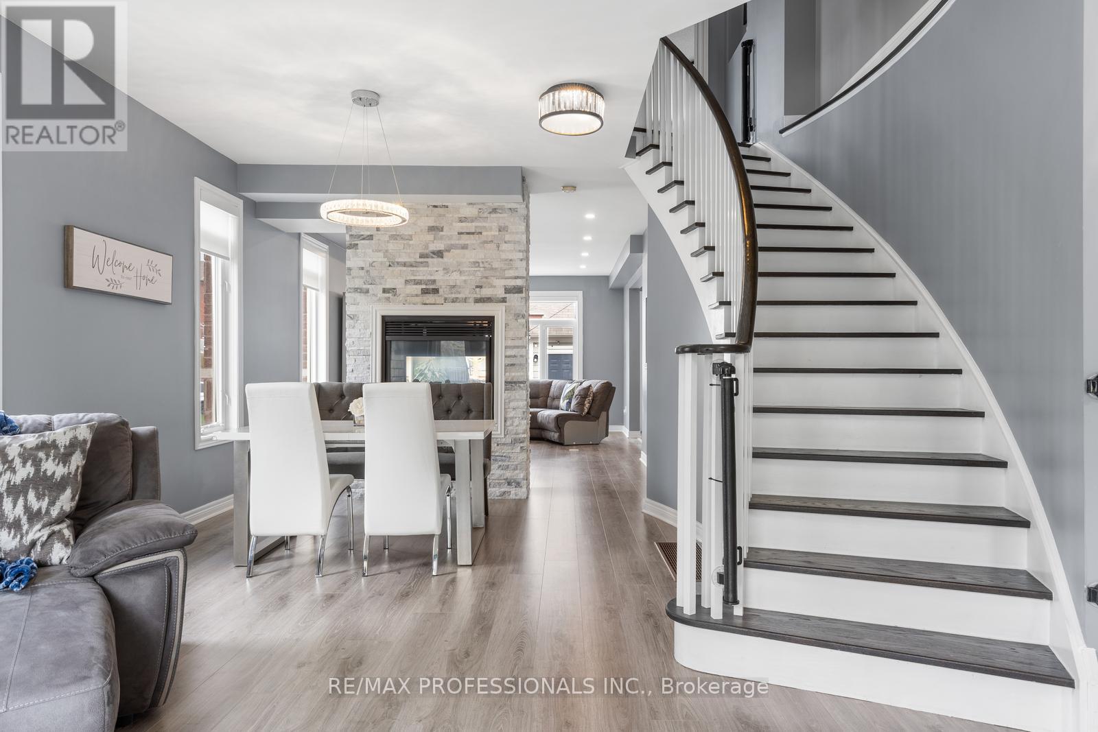 47 Innisvale Drive, Markham, Ontario  L6B 1G6 - Photo 7 - N12151001