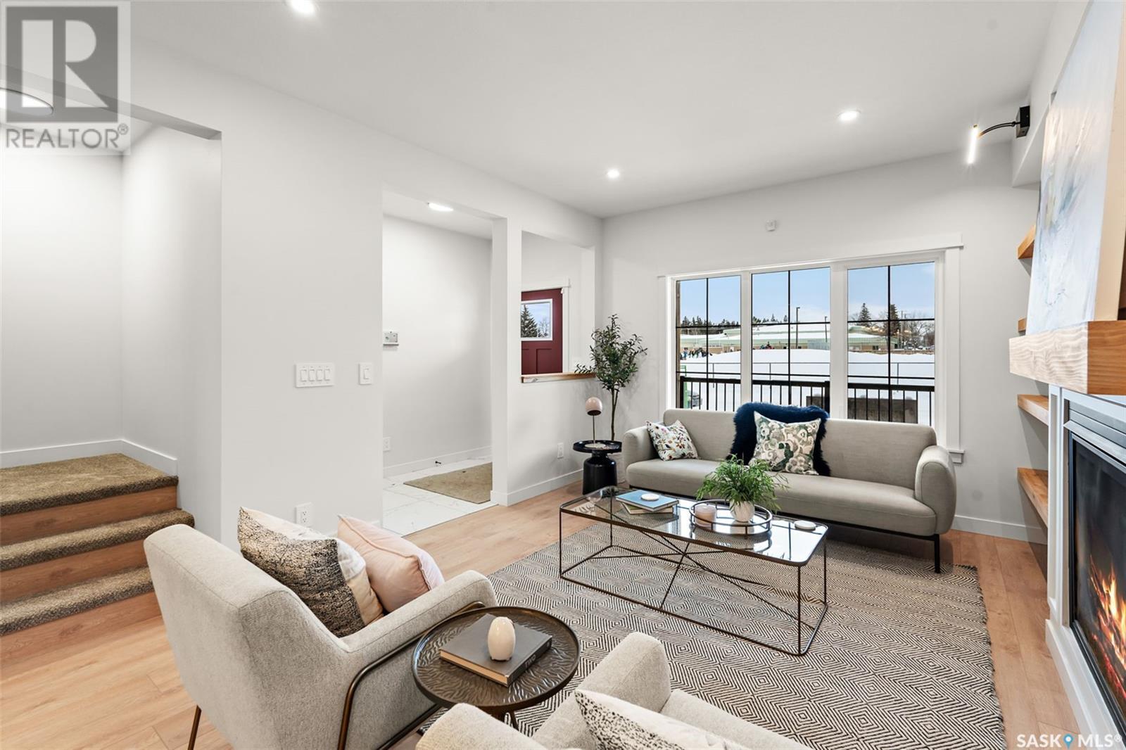 Property at 113 Bottomley AVENUE N image 2
