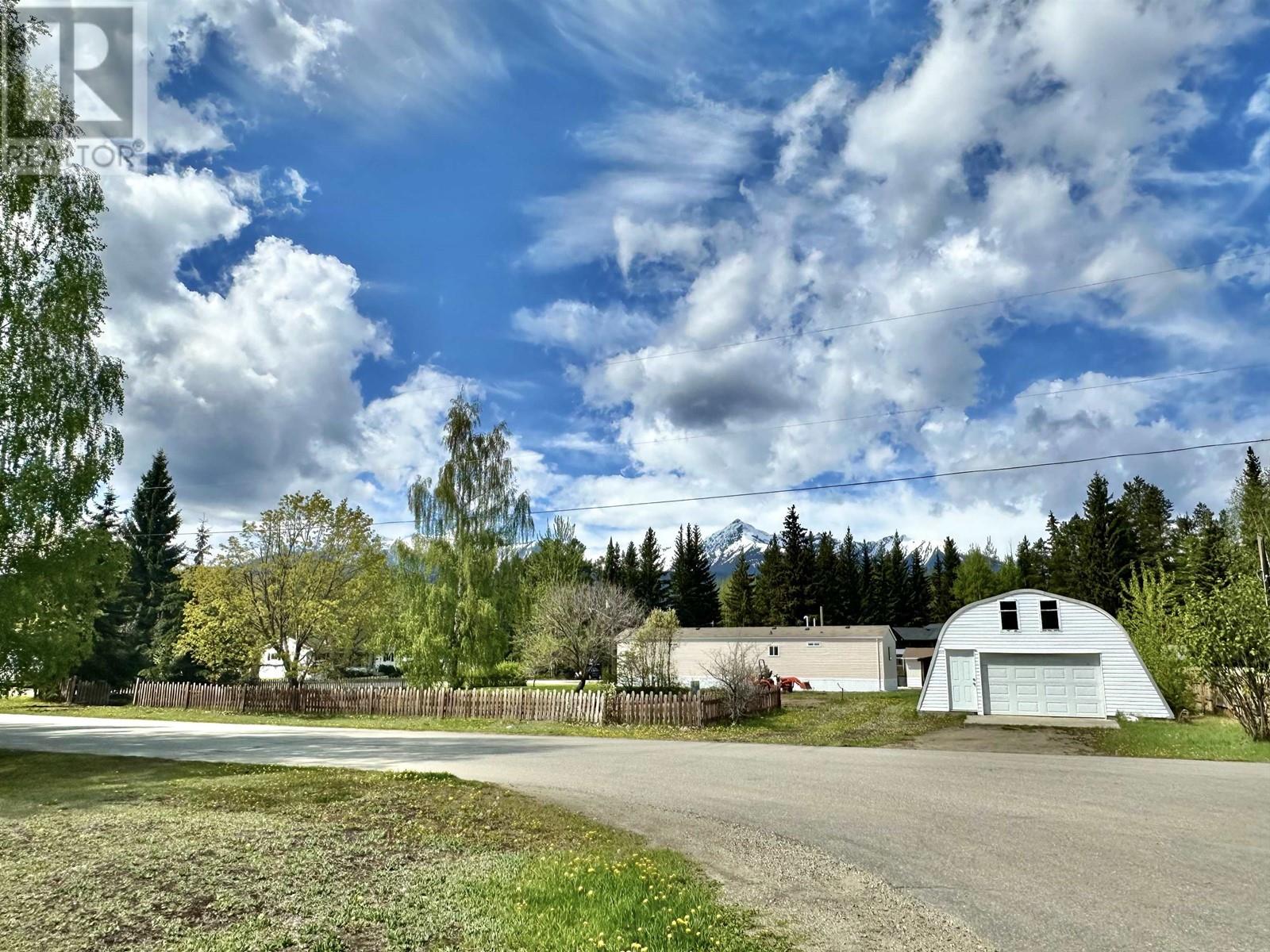 1401 Grenfell Place, Valemount, British Columbia  V0E 2Z0 - Photo 8 - R3003211