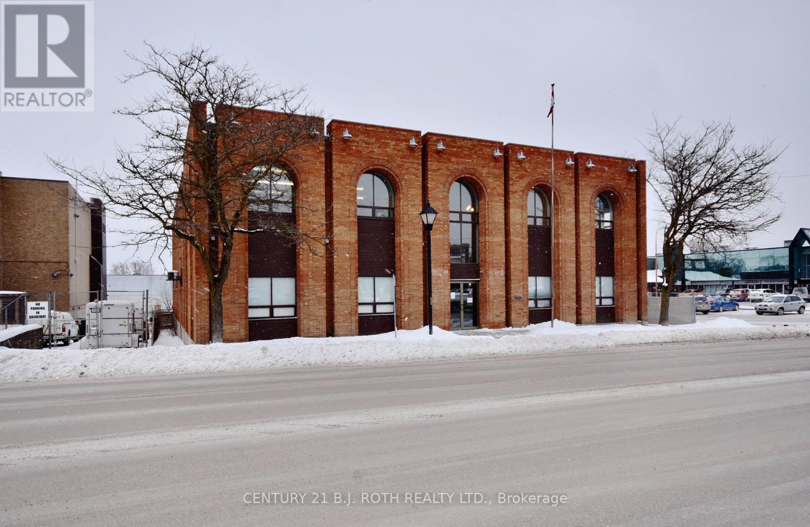 Property at 31 COLBORNE STREET E image 2