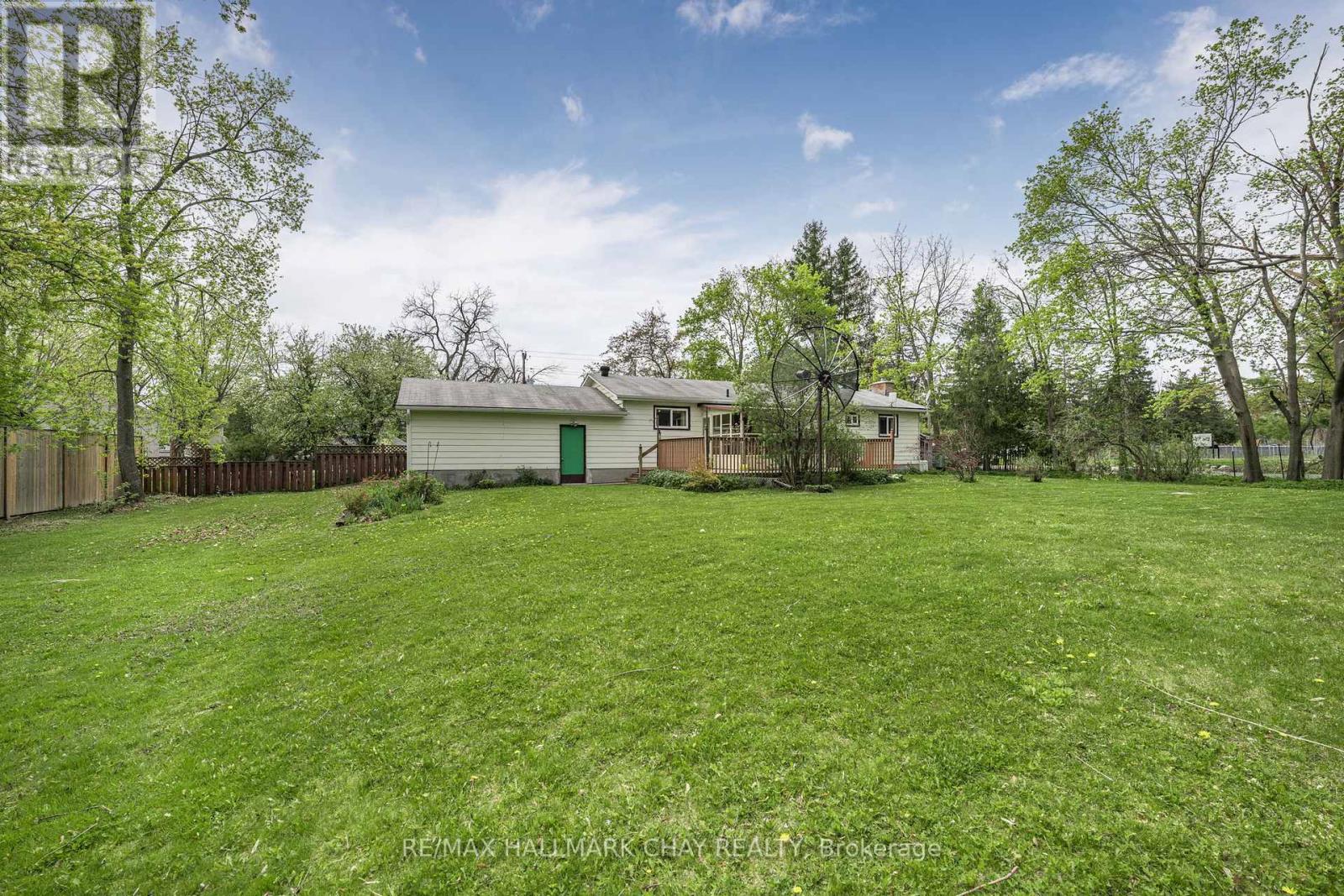 1071 Line 2 S, Oro-Medonte, Ontario  L0L 2L0 - Photo 6 - S12149003