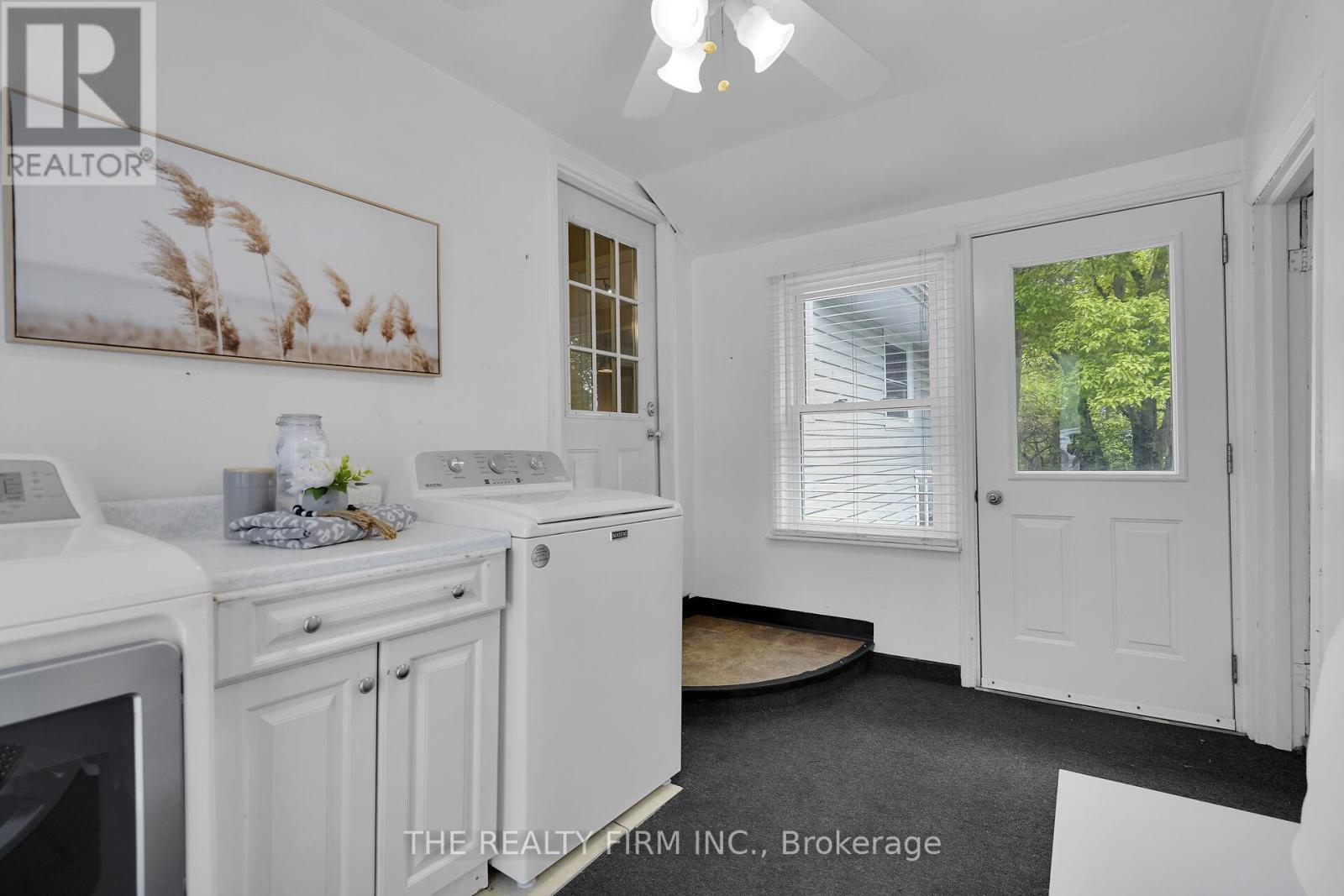 128 Queen Street, Thames Centre (Dorchester), Ontario  N0L 1G2 - Photo 21 - X12151047