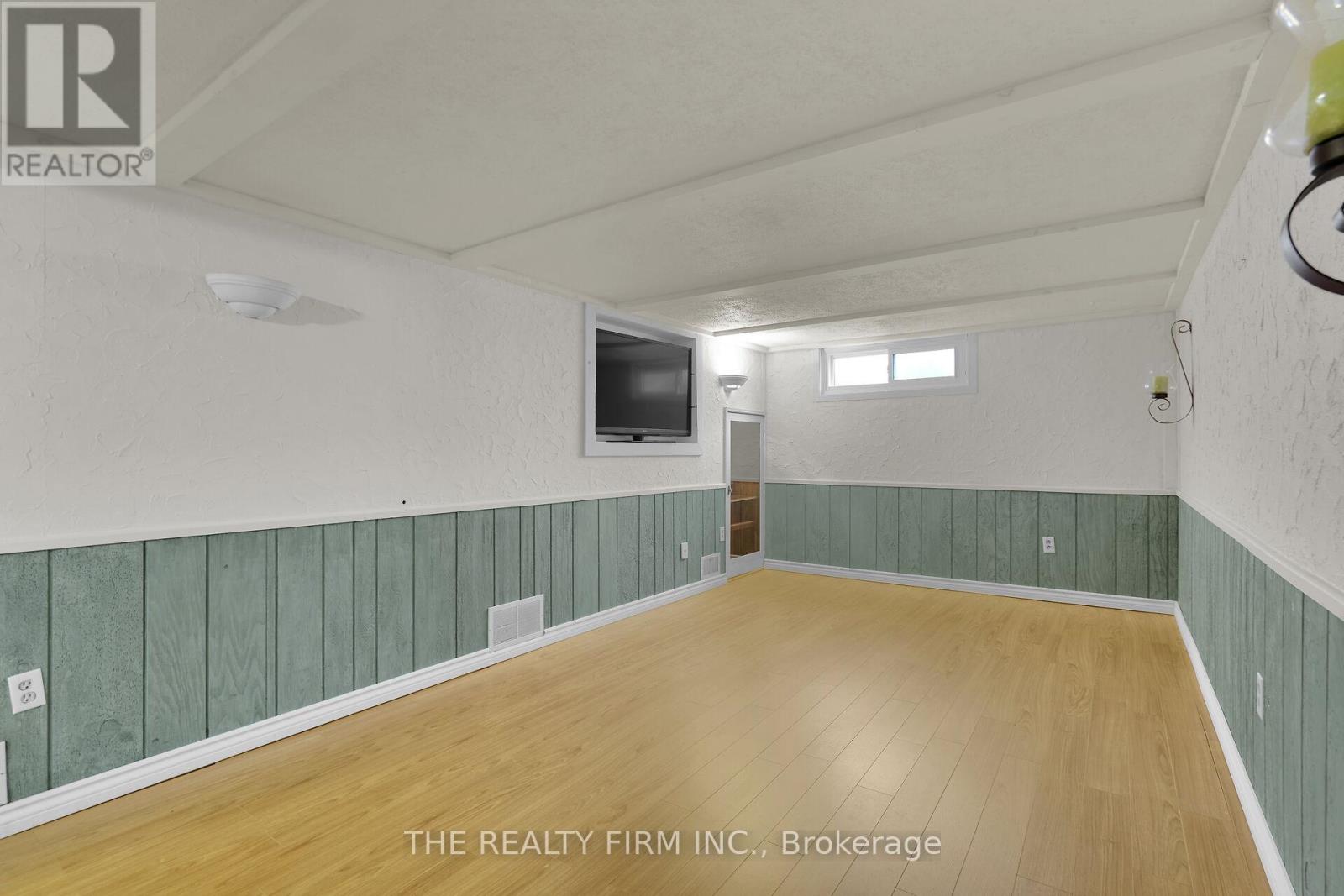 128 Queen Street, Thames Centre (Dorchester), Ontario  N0L 1G2 - Photo 34 - X12151047
