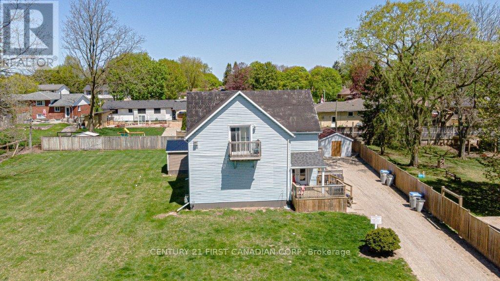 431 Albert Street, Strathroy-Caradoc, Ontario  N7G 1W8 - Photo 11 - X12151064