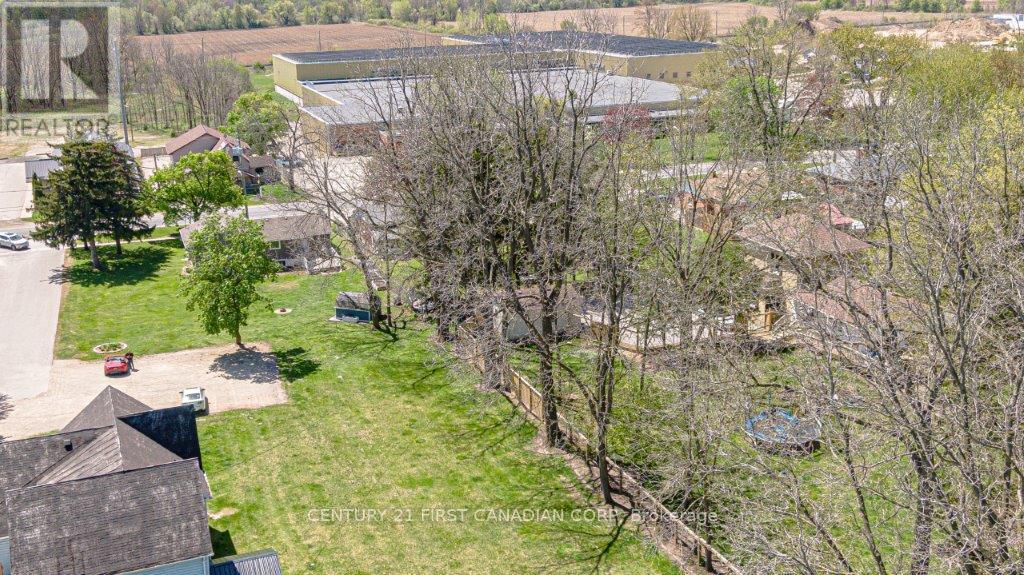 431 Albert Street, Strathroy-Caradoc, Ontario  N7G 1W8 - Photo 6 - X12151064