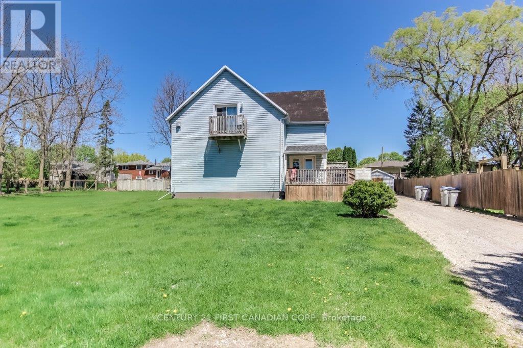 431 Albert Street, Strathroy-Caradoc, Ontario  N7G 1W8 - Photo 8 - X12151064