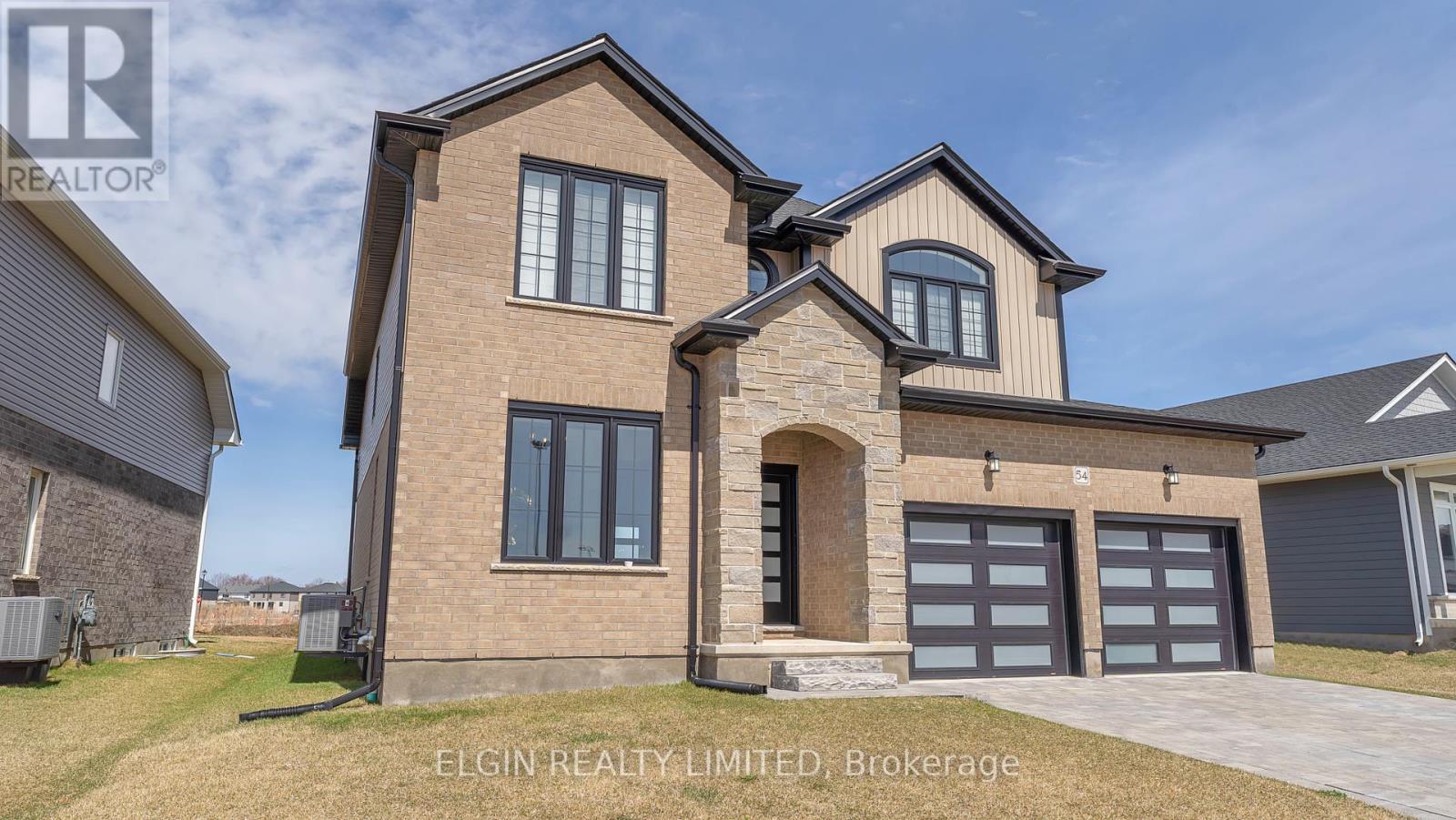 54 Optimist Drive, Southwold, Ontario  N5P 0G4 - Photo 2 - X12151204