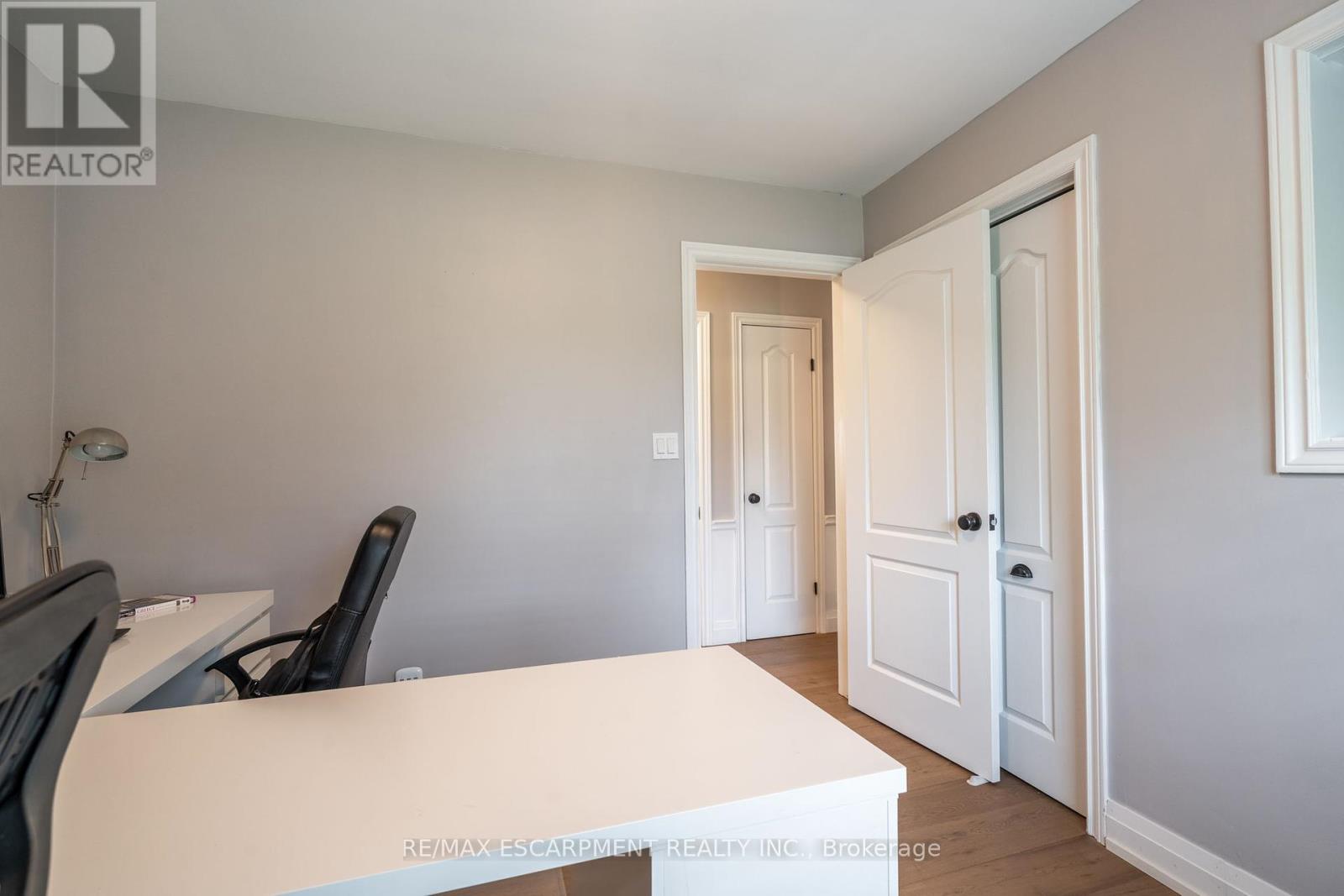 13 Woodend Drive, Hamilton, Ontario  L0R 1H2 - Photo 24 - X12149221