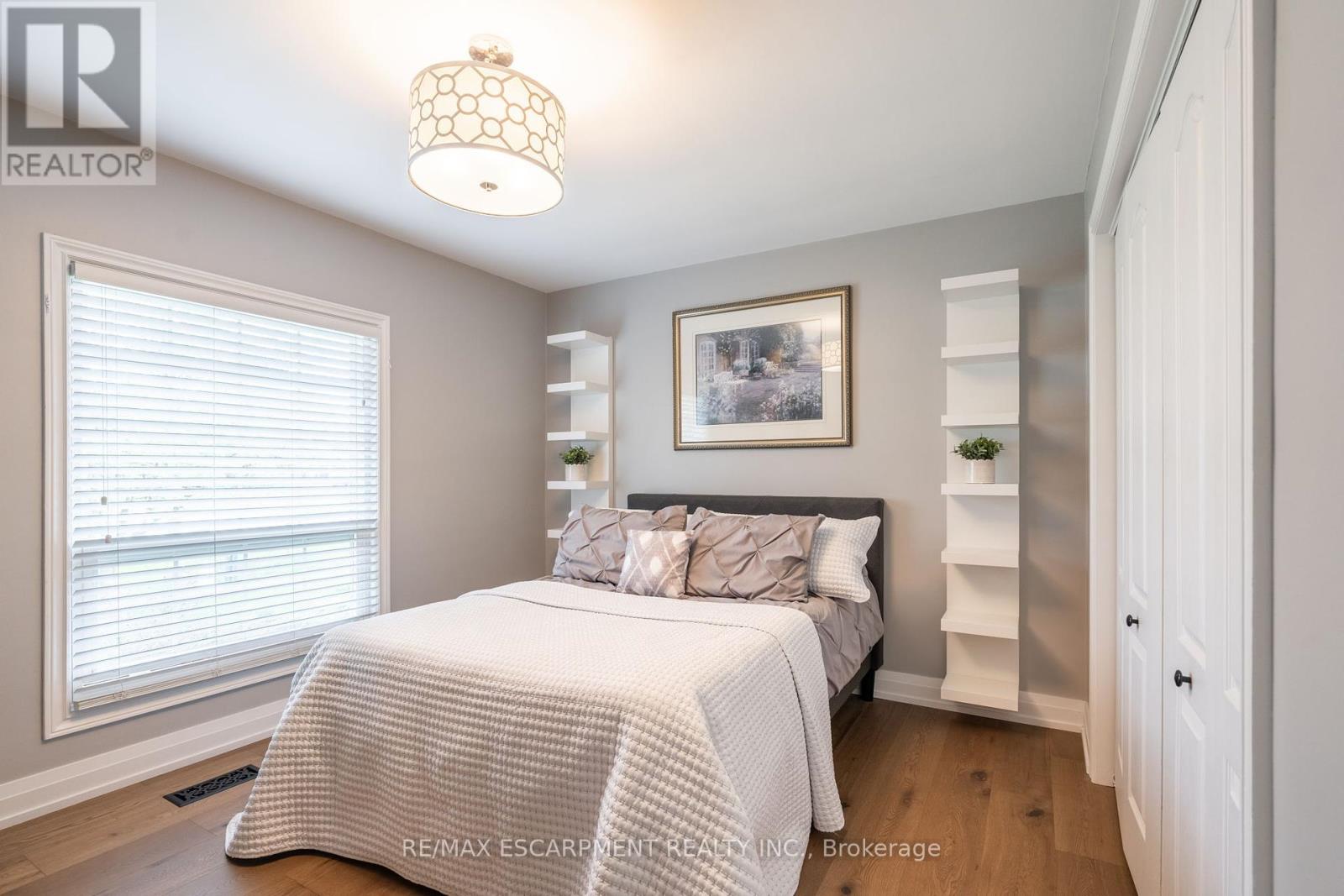 13 Woodend Drive, Hamilton, Ontario  L0R 1H2 - Photo 21 - X12149221