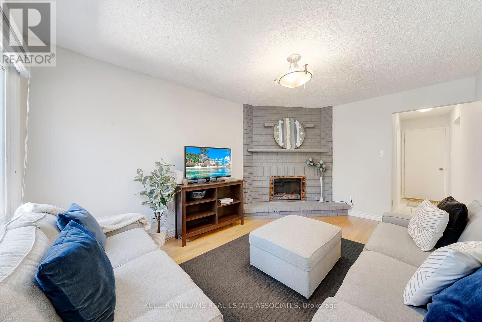 38 Stillwater Crescent, Brampton, Ontario  L6X 3L2 - Photo 14 - W12150816