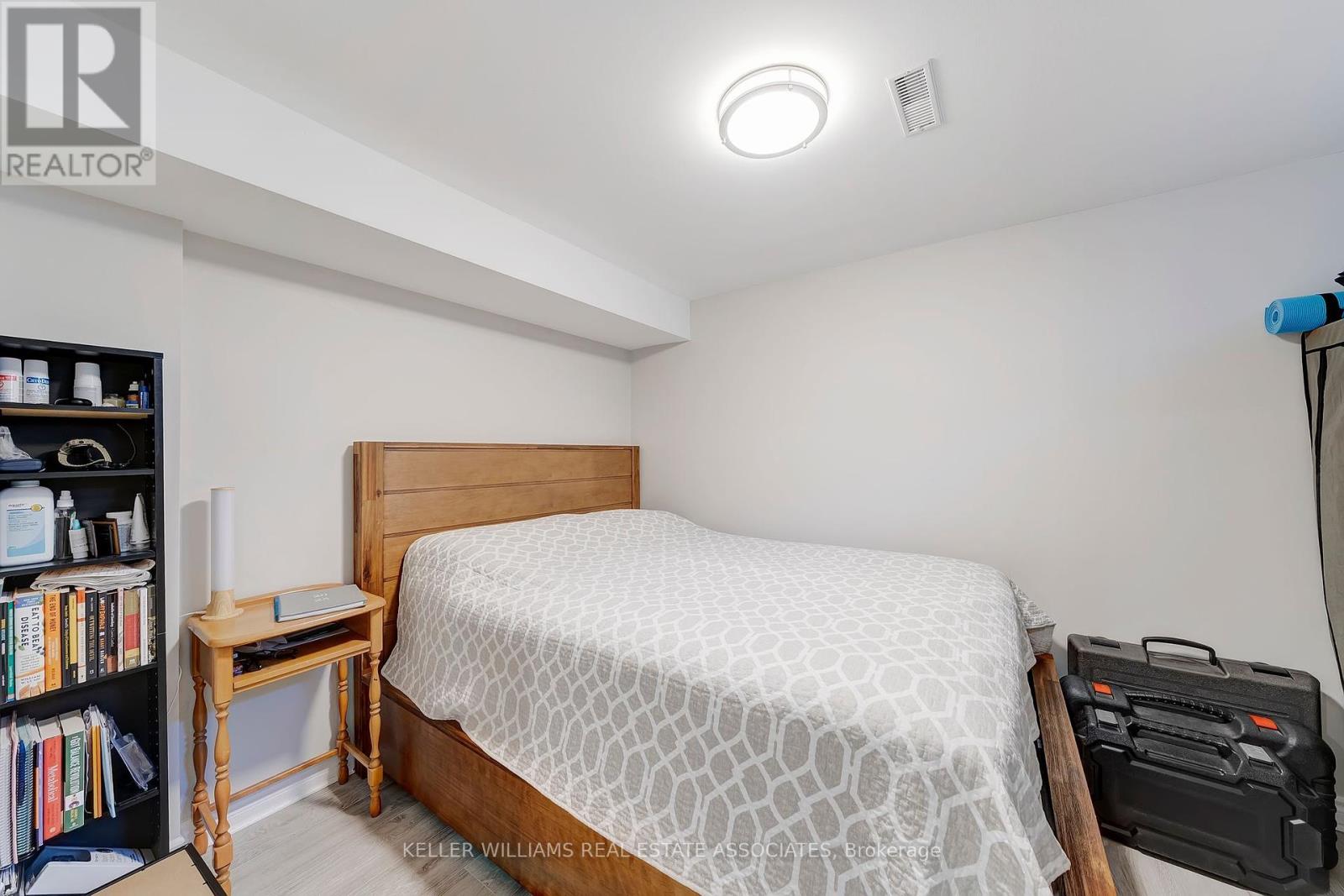 38 Stillwater Crescent, Brampton, Ontario  L6X 3L2 - Photo 31 - W12150816