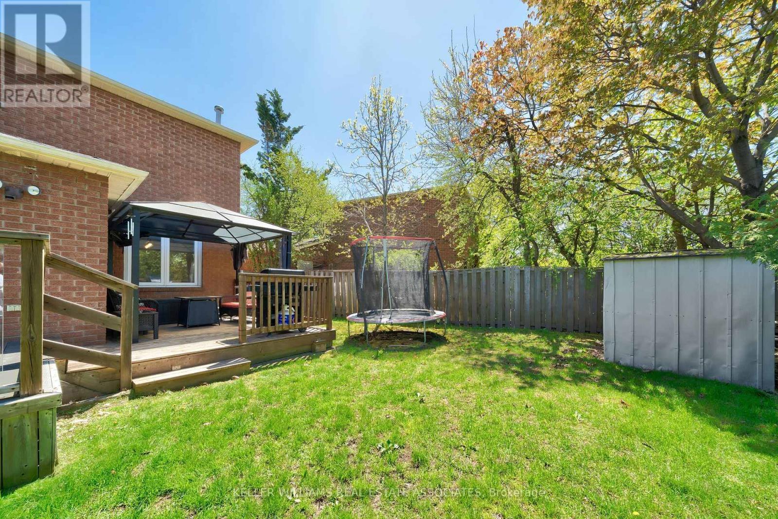 38 Stillwater Crescent, Brampton, Ontario  L6X 3L2 - Photo 38 - W12150816