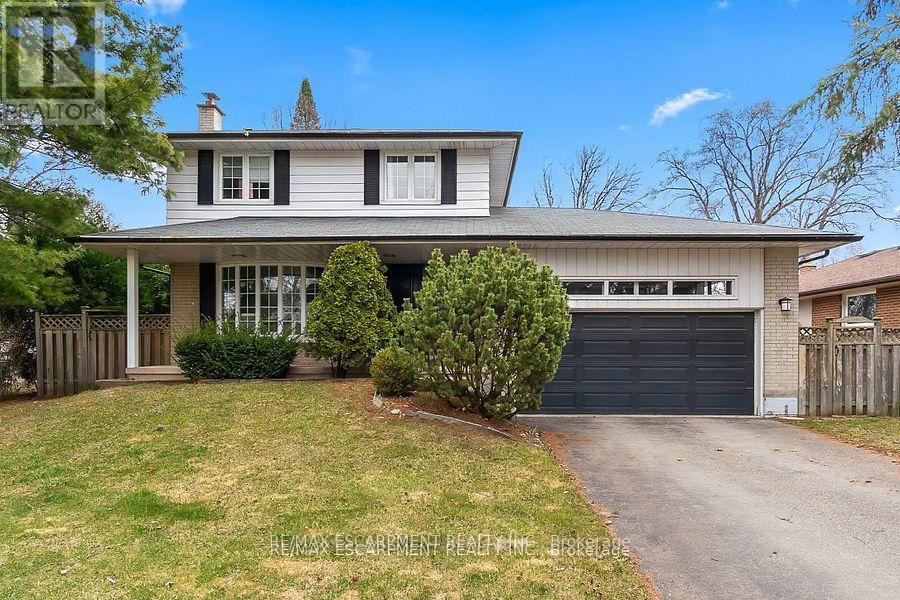 561 Wingrove Crescent, Oakville, Ontario  L6L 4R7 - Photo 2 - W12150823