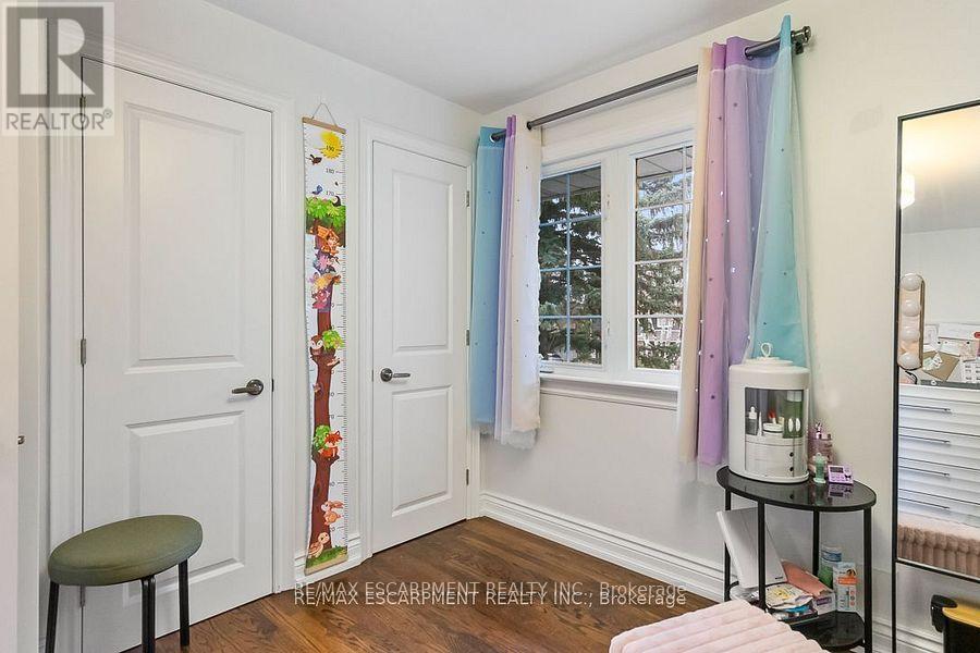 561 Wingrove Crescent, Oakville, Ontario  L6L 4R7 - Photo 27 - W12150823