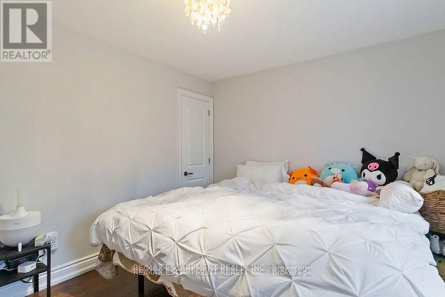 561 Wingrove Crescent, Oakville, Ontario  L6L 4R7 - Photo 32 - W12150823