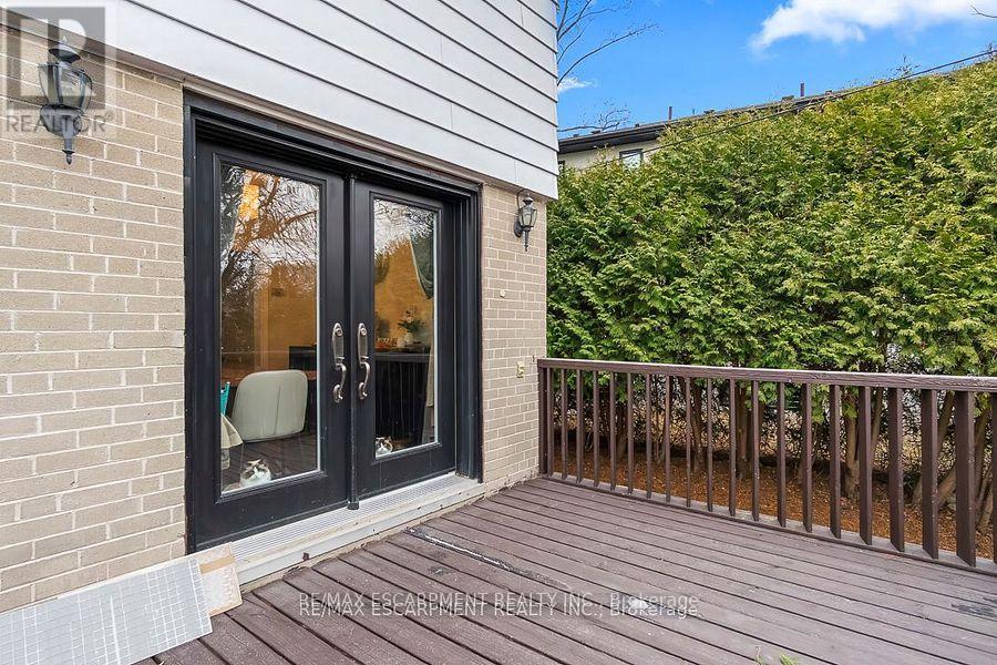 561 Wingrove Crescent, Oakville, Ontario  L6L 4R7 - Photo 38 - W12150823