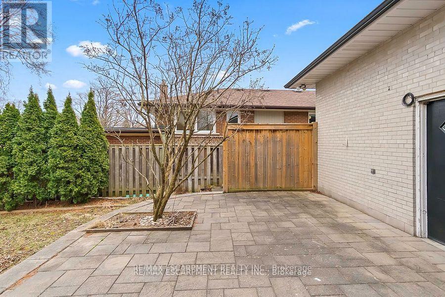 561 Wingrove Crescent, Oakville, Ontario  L6L 4R7 - Photo 42 - W12150823