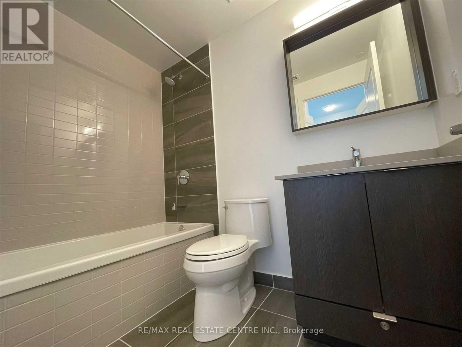 202 - 4675 Metcalfe Avenue, Mississauga, Ontario  L5M 0Z8 - Photo 12 - W12150942